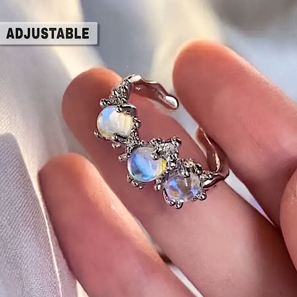 🔵𝟲𝟱%𝗢𝗙𝗙 𝗯𝘂𝗻𝗱𝗹𝗲𝘀 𝟯+🔵 NEW Moonstone Adjustable Ring - Picture 1 of 14